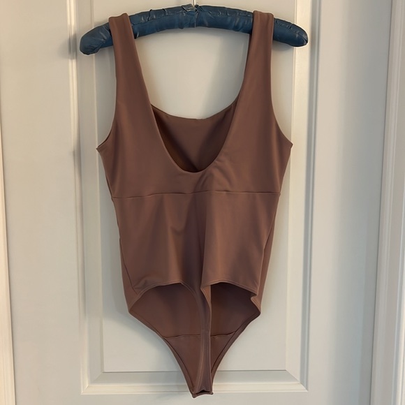 Abercrombie keyhole bodysuit NEVER WORN - Picture 2 of 3